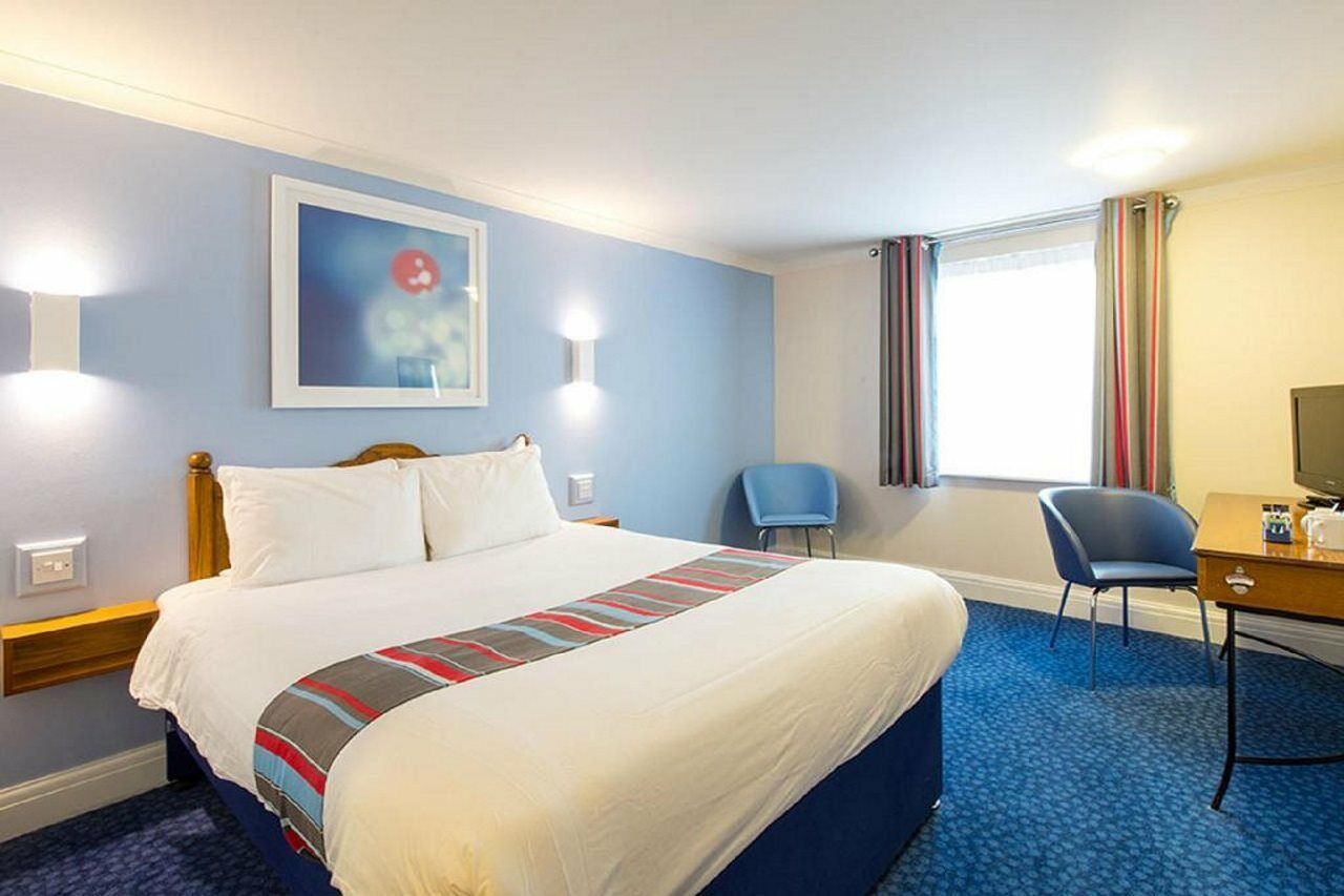 Travelodge Birmingham Sheldon Exterior photo